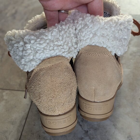 Sorel 'Evie' Waterproof Cozy Lace Booties (women's 6.5) - Picture 5 of 10